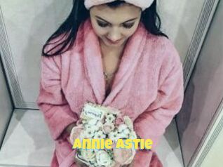 Annie_Astie