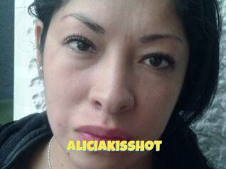 Aliciakisshot