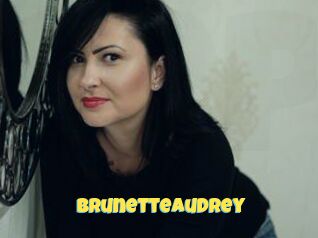 Brunetteaudrey