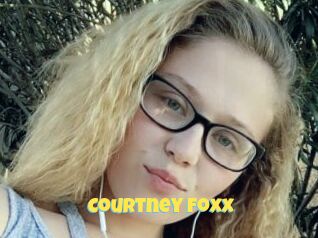 Courtney_Foxx
