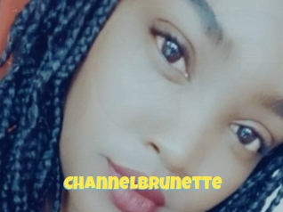 Channelbrunette