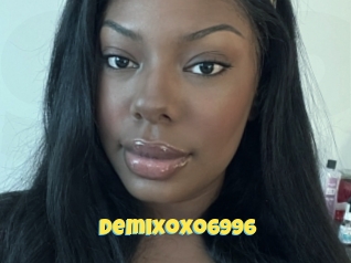 Demixoxo6996