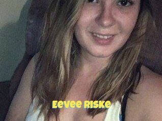 Eevee_Riske