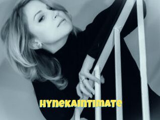HynekaIntimate