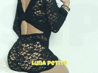 Luna_petite