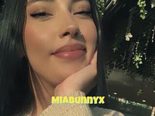 MiaBunnyX
