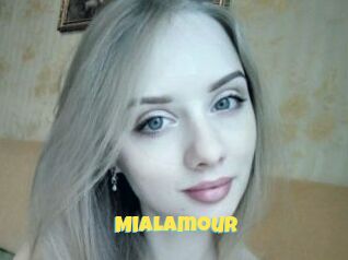 MiaLamour