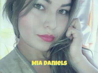 Mia_Daniels