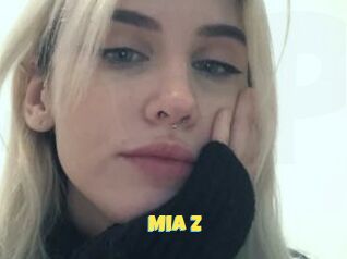 Mia_z