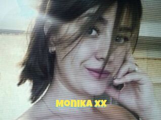 Monika_xX