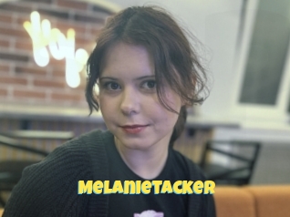 Melanietacker