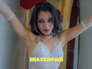 Miaxbrown