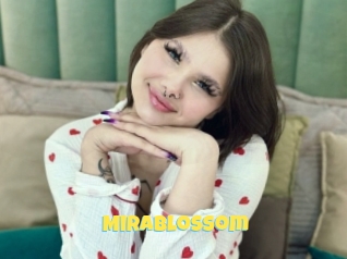 mirablossom Sexe et Porno