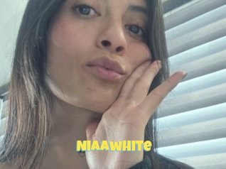 Niaawhite