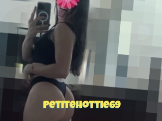 Petitehottie69