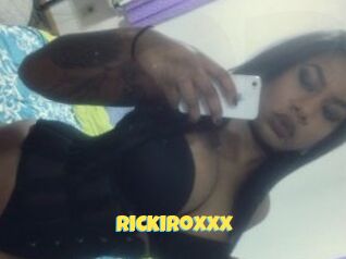 RickiRoxxx
