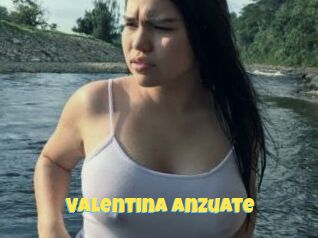 Valentina_Anzuate